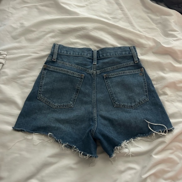 Madewell The Mom Jean Short - Picture 2 of 3